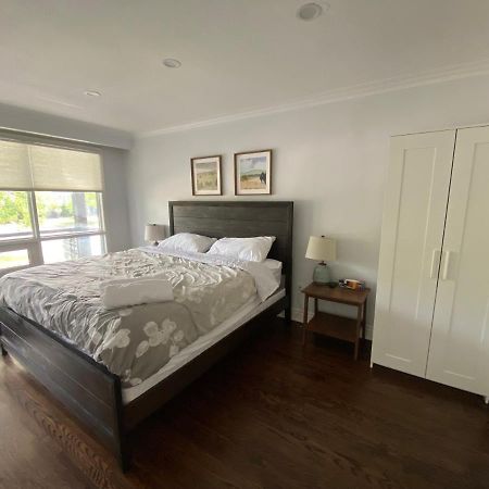 Yonge And Finch Subway !L Spacious & Bright Private Bedroom With Shared Amenties 多伦多 外观 照片