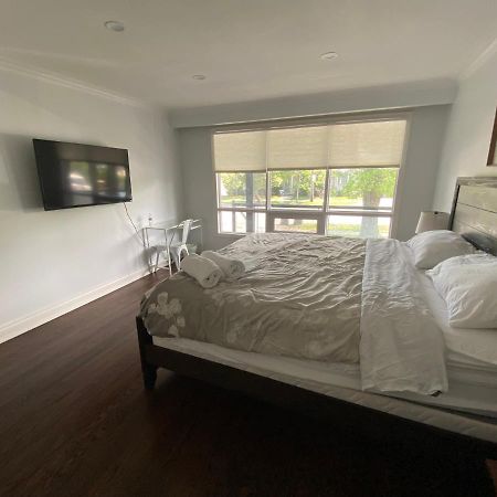 Yonge And Finch Subway !L Spacious & Bright Private Bedroom With Shared Amenties 多伦多 外观 照片