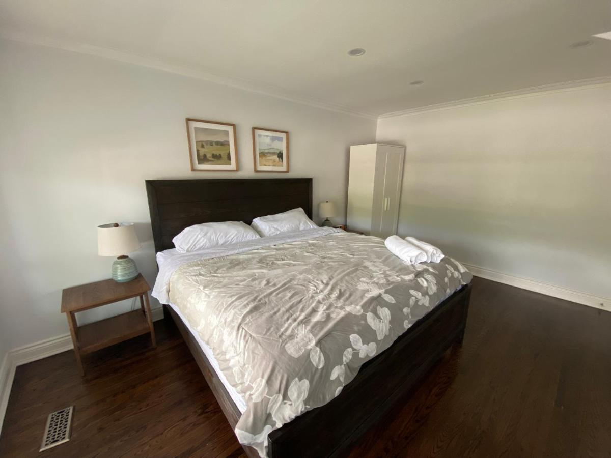 Yonge And Finch Subway !L Spacious & Bright Private Bedroom With Shared Amenties 多伦多 外观 照片